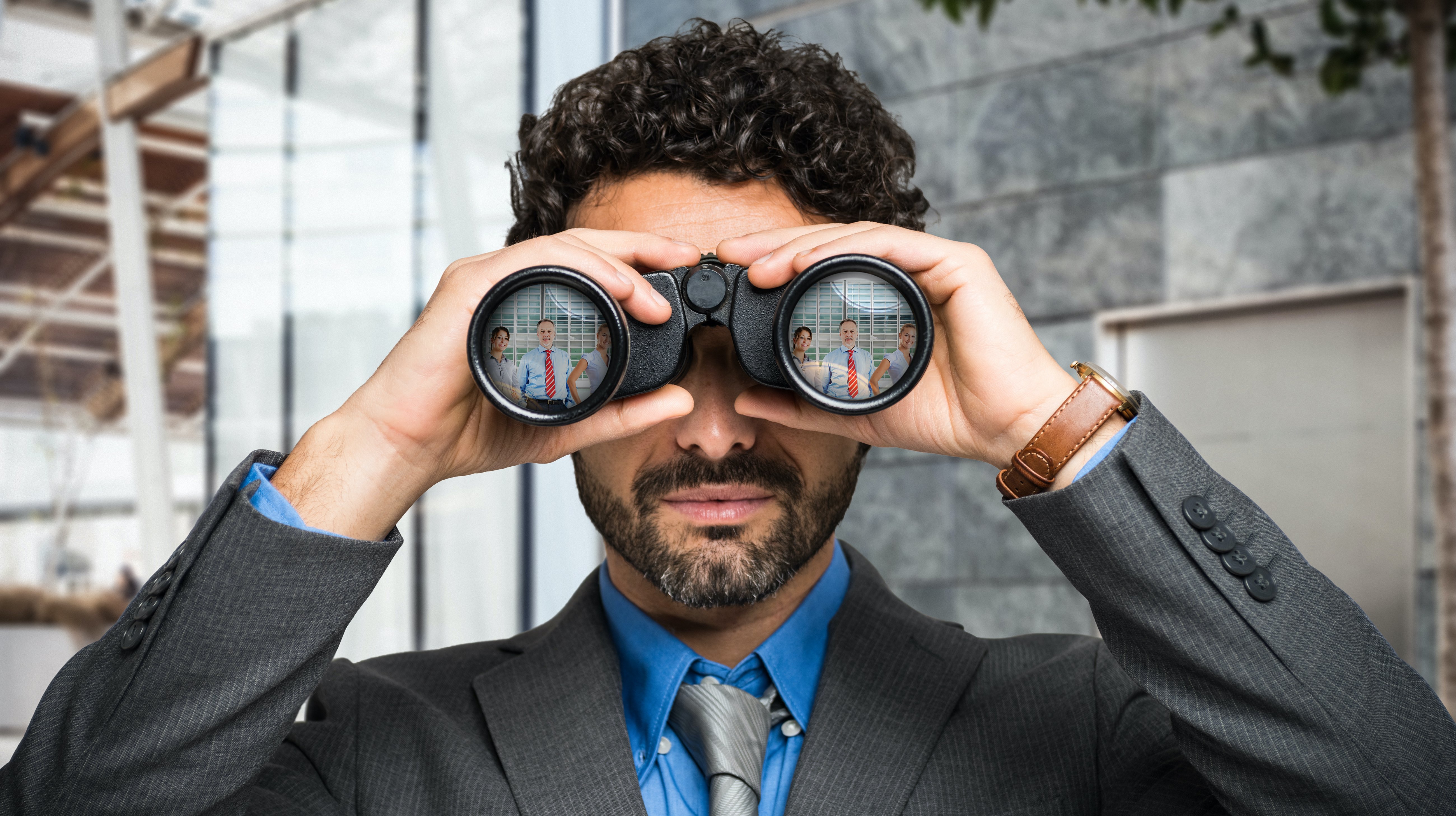 Customer search with binoculars